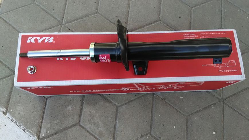 Амортизатор передний KAYABA(КАЯБА) Audi Q3, Ауди Ку3 04- #335808 UAFEHHF4 335808 фото